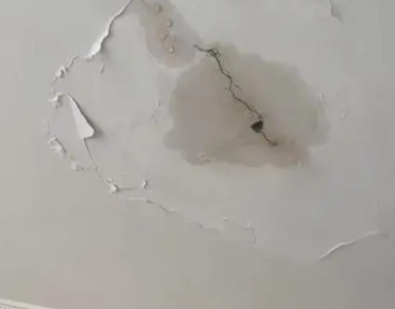南昌阳台漏水维修公司分享下屋面防水工程质量问题原因分析